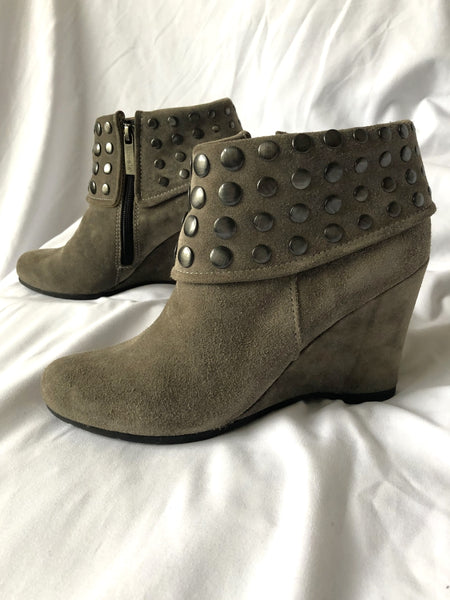 Bussola for Anthropologie Size 8.5 Enna Taupe Studded Bootie