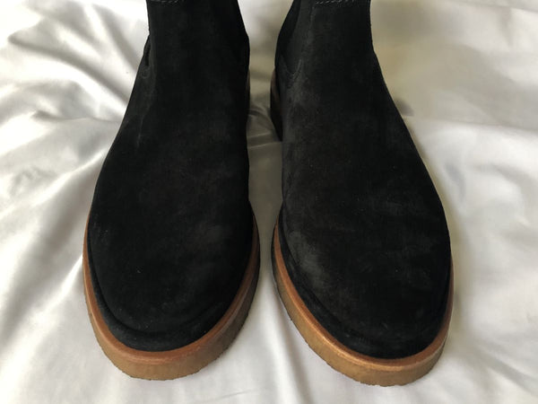 VINCE Size 6 Chelsea Black Suede Booties
