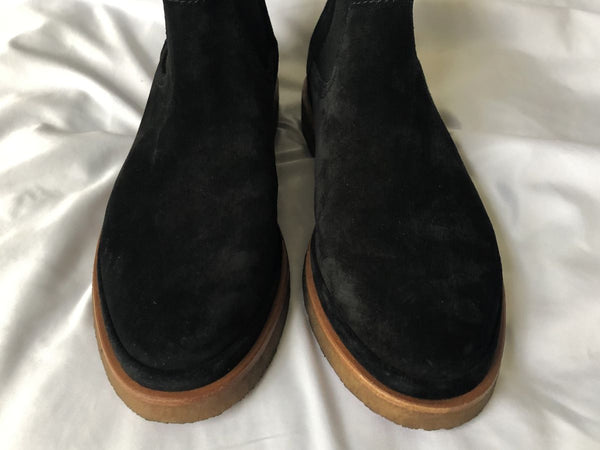 VINCE Size 6 Chelsea Black Suede Booties