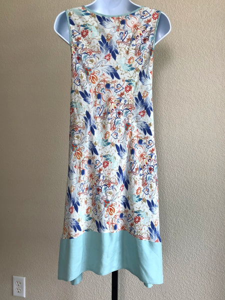 Sundance Size 4 White Silk Blue Floral Sleeveless