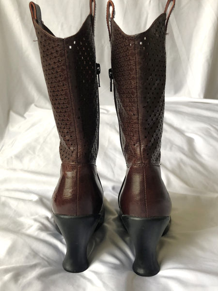 John Fluevog Size 7 Friends Rona Brown Boots