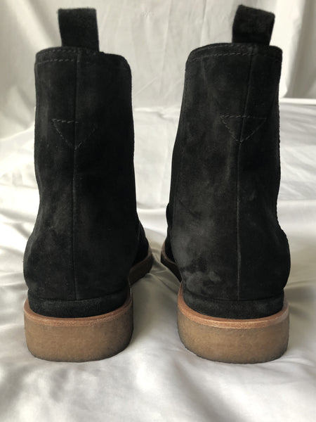 VINCE Size 6 Chelsea Black Suede Booties