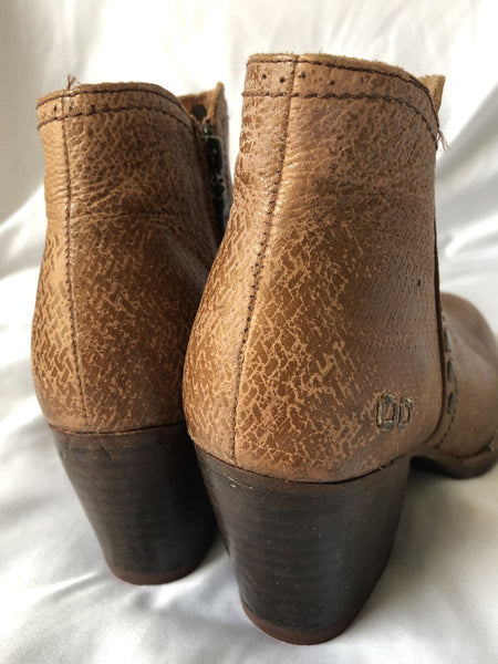 Bed Stu Size 6 Tan Yell Boot